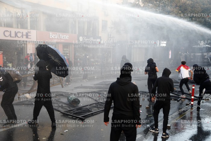 Protesta e Thirrur nga Studentet ne Tirane