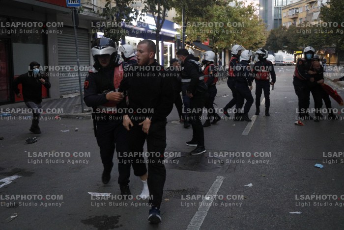Protesta e Thirrur nga Studentet ne Tirane