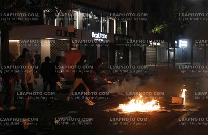 Protesta e Thirrur nga Studentet ne Tirane