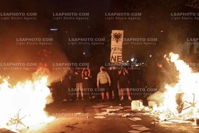 Protesta e Thirrur nga Studentet ne Tirane