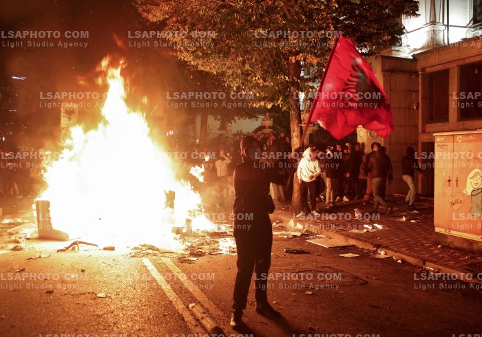Protesta e Thirrur nga Studentet ne Tirane