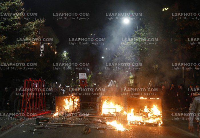 Protesta e Thirrur nga Studentet ne Tirane