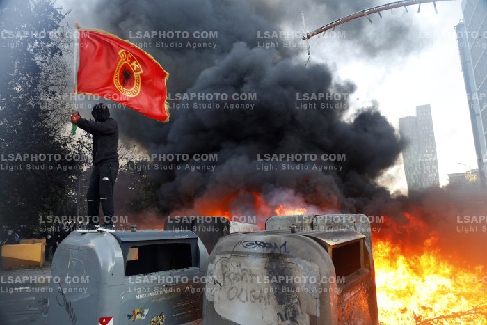 SECOND DAY OF THE PROTEST CALLED BY THE STUDENTS