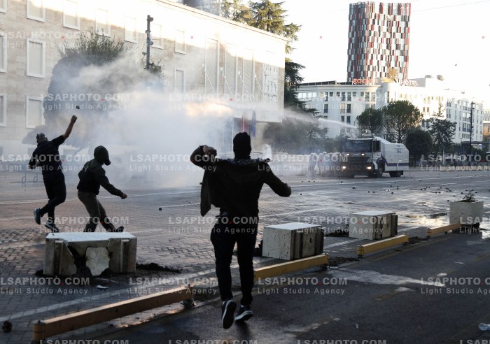 Dita e Dyte e Protestes se Thirrur nga Studentet ne Tirane