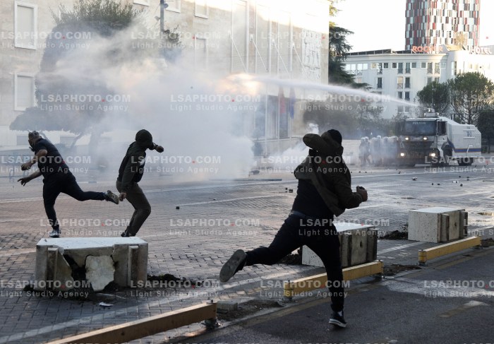 Dita e Dyte e Protestes se Thirrur nga Studentet ne Tirane
