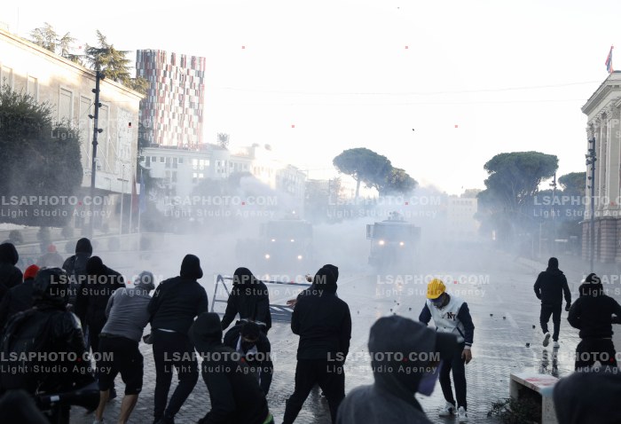 Dita e Dyte e Protestes se Thirrur nga Studentet ne Tirane