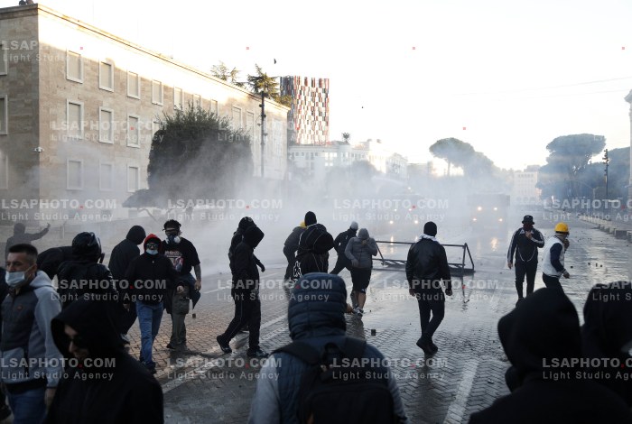 Dita e Dyte e Protestes se Thirrur nga Studentet ne Tirane