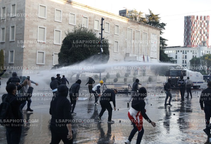 Dita e Dyte e Protestes se Thirrur nga Studentet ne Tirane