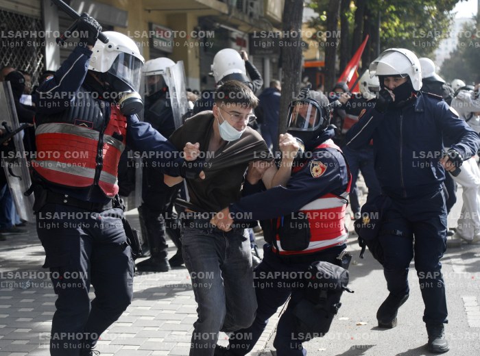 Dita e Trete e Protestes se Thirrur nga Studentet ne Tirane