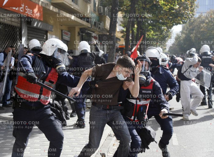 Dita e Trete e Protestes se Thirrur nga Studentet ne Tirane