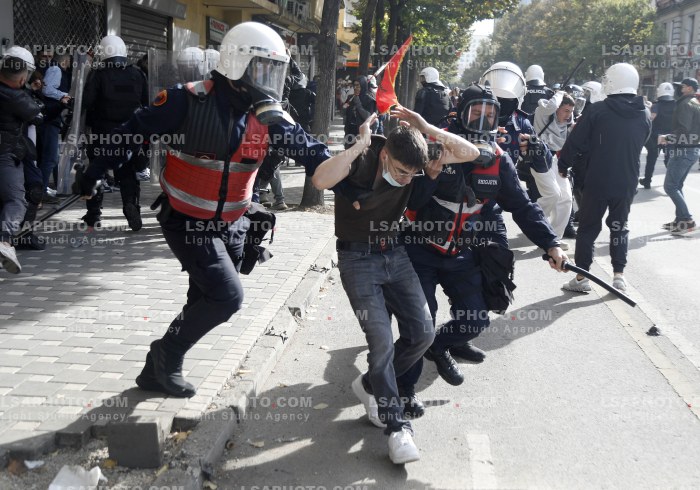 Dita e Trete e Protestes se Thirrur nga Studentet ne Tirane