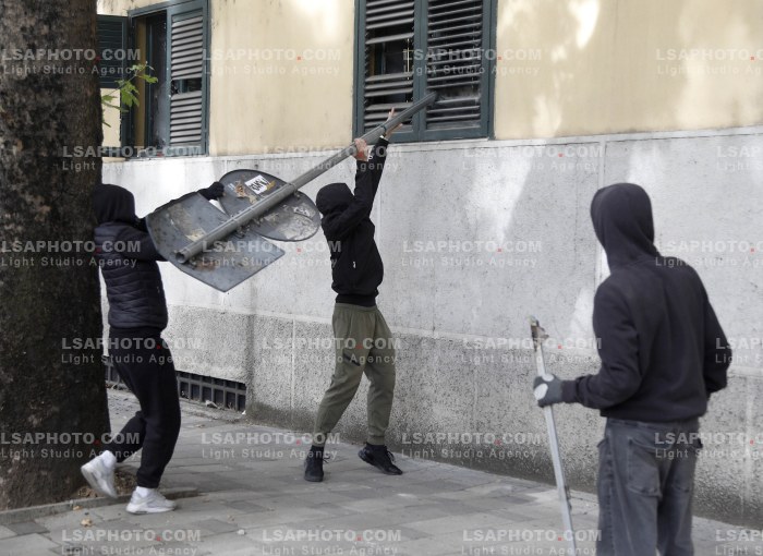 Dita e Trete e Protestes se Thirrur nga Studentet ne Tirane