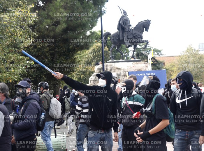 Dita e Trete e Protestes se Thirrur nga Studentet ne Tirane