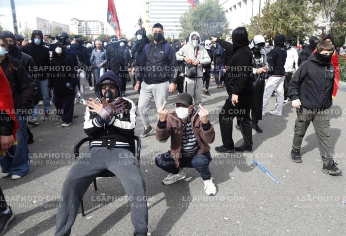 Dita e Trete e Protestes se Thirrur nga Studentet ne Tirane
