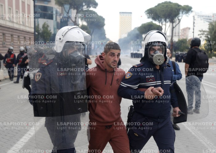 Dita e Trete e Protestes se Thirrur nga Studentet ne Tirane