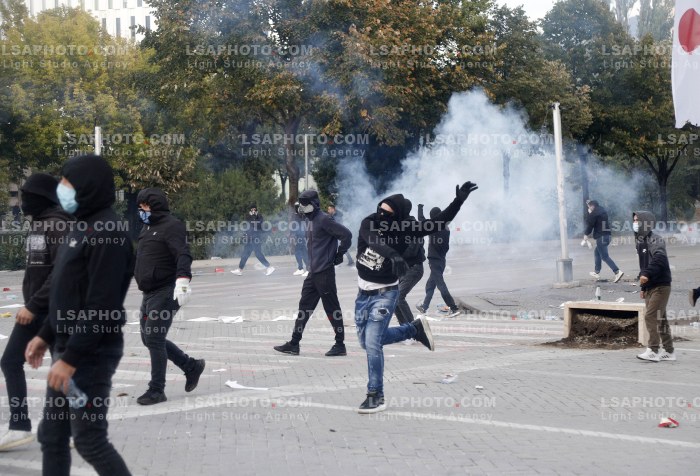 Dita e Trete e Protestes se Thirrur nga Studentet ne Tirane