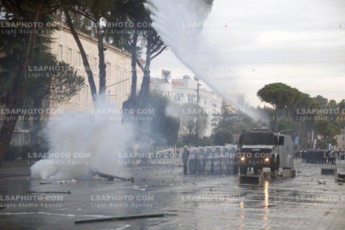 Dita e Trete e Protestes se Thirrur nga Studentet ne Tirane