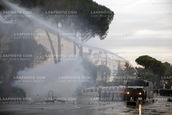 Dita e Trete e Protestes se Thirrur nga Studentet ne Tirane