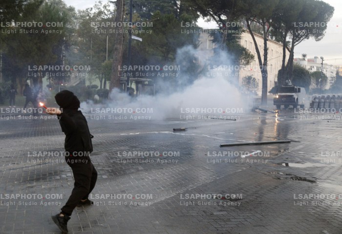 Dita e Trete e Protestes se Thirrur nga Studentet ne Tirane