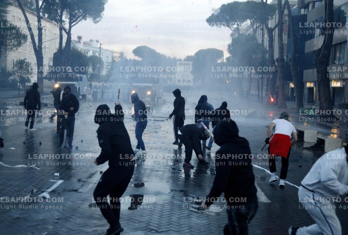 Dita e Trete e Protestes se Thirrur nga Studentet ne Tirane