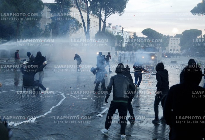 Dita e Trete e Protestes se Thirrur nga Studentet ne Tirane