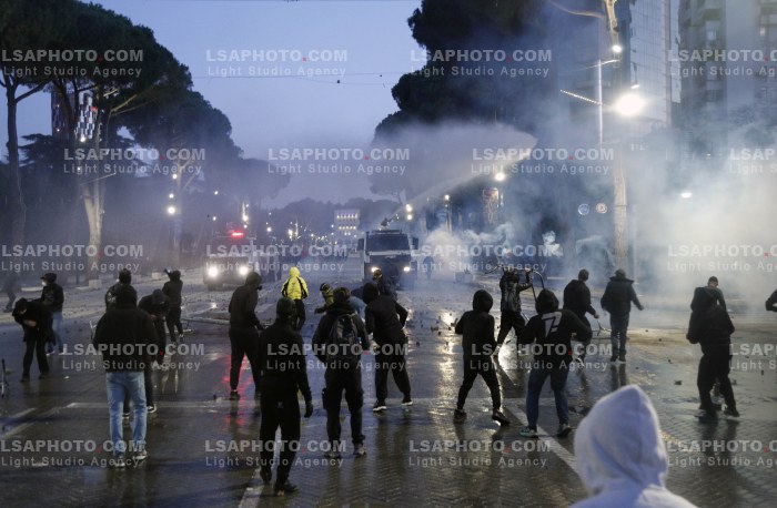 Dita e Katert e Protestes se Thirrur nga Studentet ne Tirane