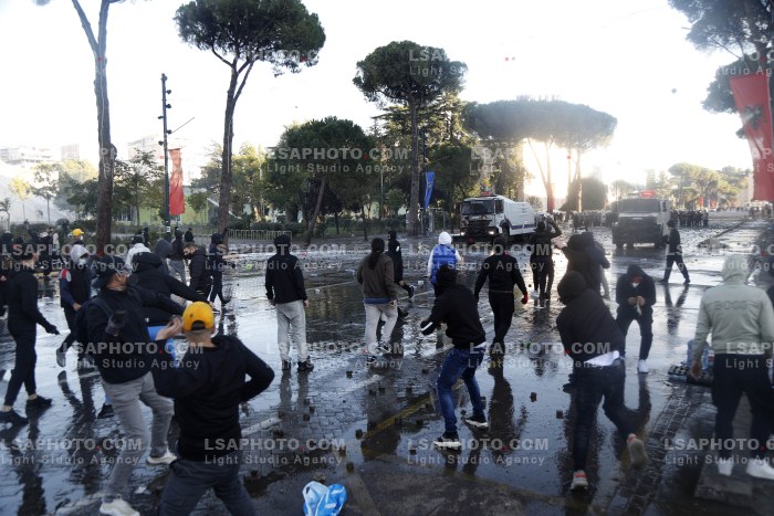 Dita e Peste e Protestes se Thirrur nga Studentet ne Tirane