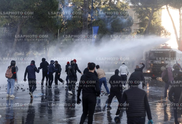 Dita e Peste e Protestes se Thirrur nga Studentet ne Tirane