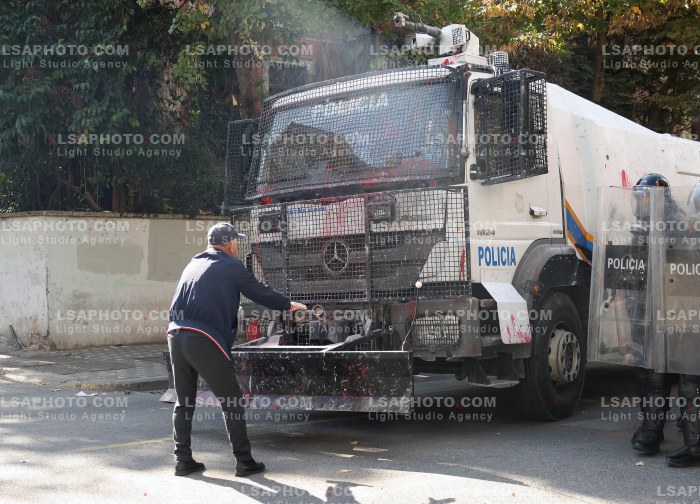 Dita e Gjashte e Protestes se Thirrur nga Studentet ne Tirane