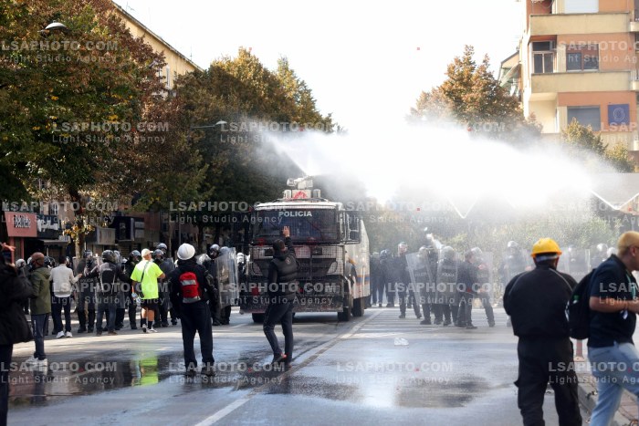 Dita e Gjashte e Protestes se Thirrur nga Studentet ne Tirane
