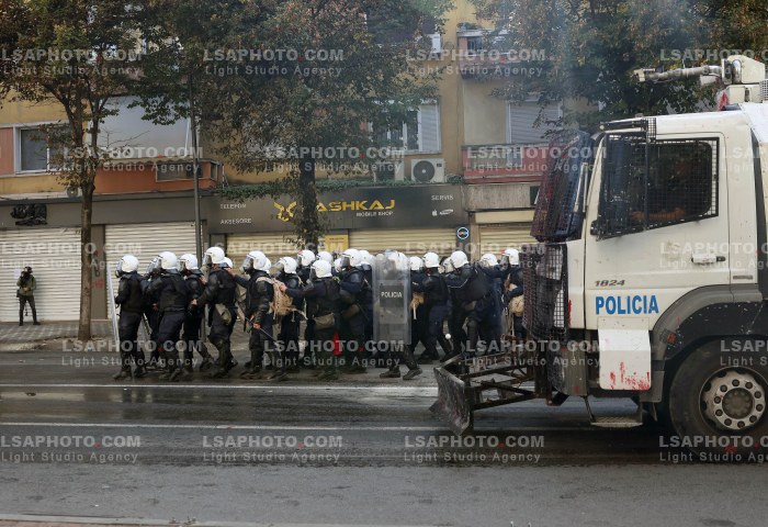 Dita e Gjashte e Protestes se Thirrur nga Studentet ne Tirane