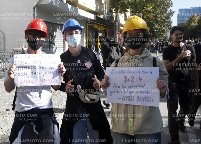 Dita e Shtate e Protestes se Thirrur nga Studentet ne Tirane