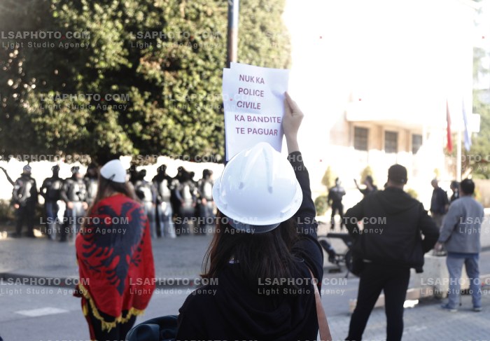 Dita e Shtate e Protestes se Thirrur nga Studentet ne Tirane