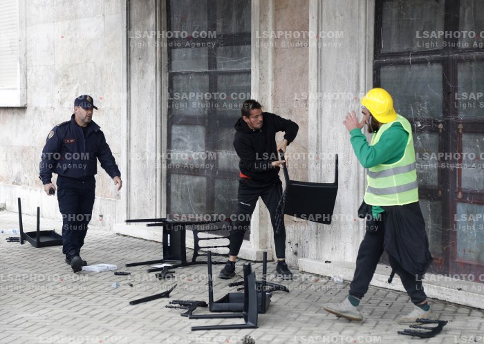 Protestuesit Refuzojne Dialogun me Kryeministrin Rama