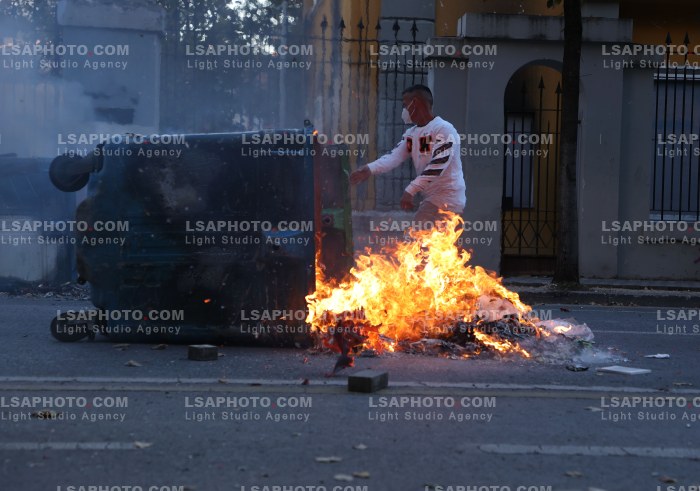 Protesta e Thirrur nga Studentet tek Ministria e Arsimit