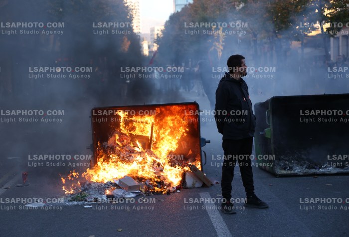 Protesta e Thirrur nga Studentet tek Ministria e Arsimit