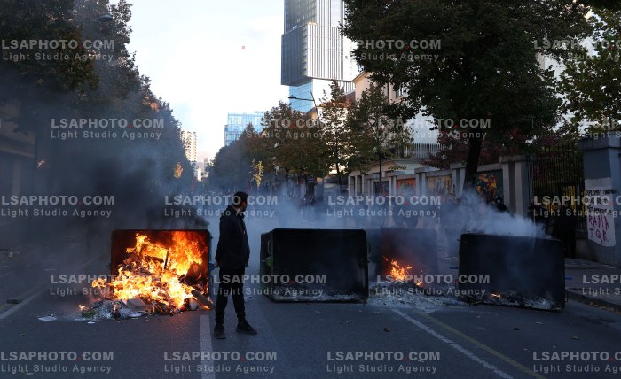 Protesta e Thirrur nga Studentet tek Ministria e Arsimit