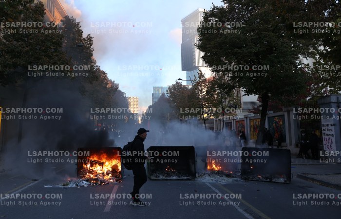Protesta e Thirrur nga Studentet tek Ministria e Arsimit